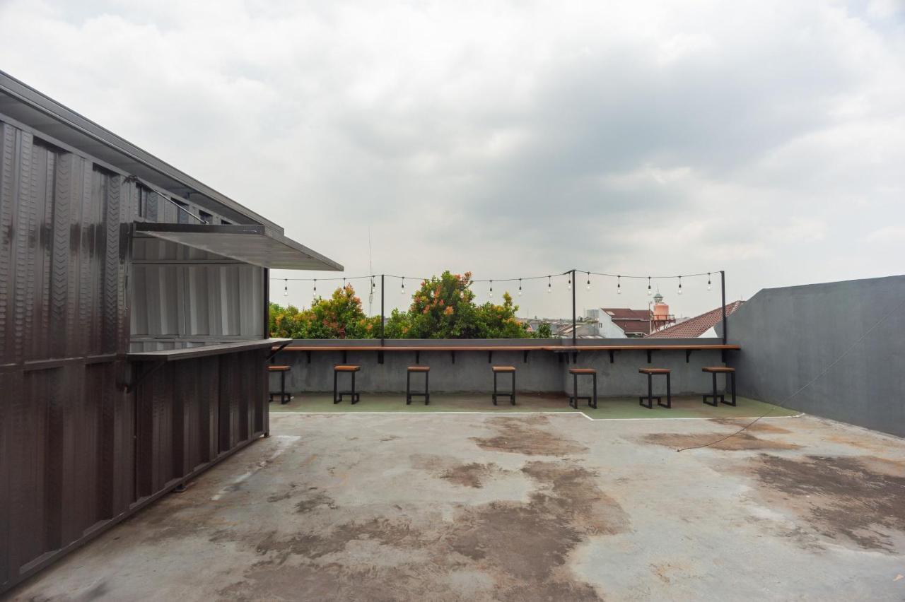Reddoorz Syariah Near Grand Galaxy Park Hotel Ceger Ngoại thất bức ảnh